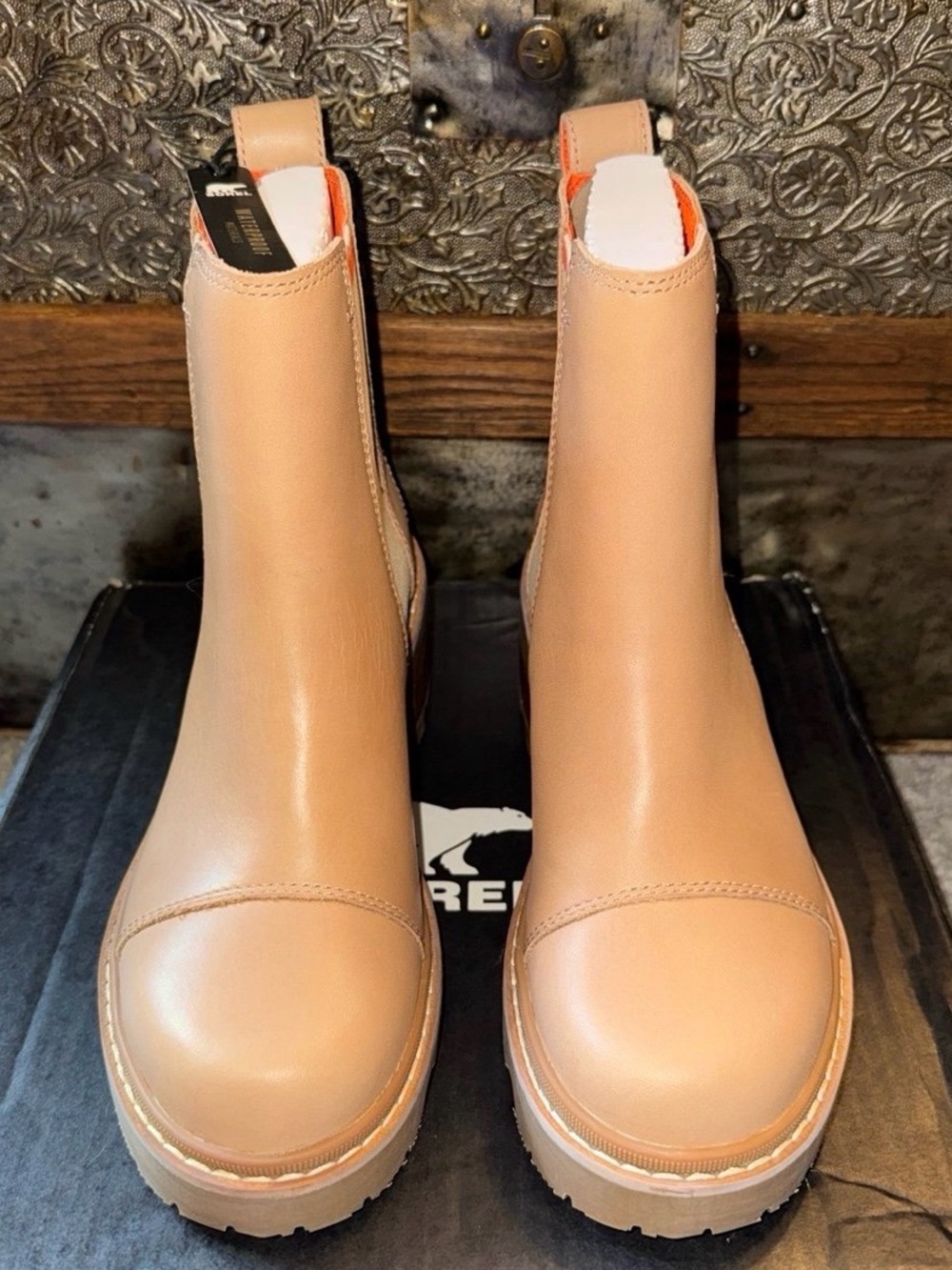 NIB Sorrel Joan Now Chelsea Bootie in Honest Beige in Size 6.5B